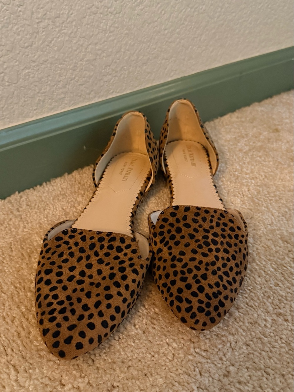 Isaac Mizrahi Leopard Print Pointed Flats - Tan/Black